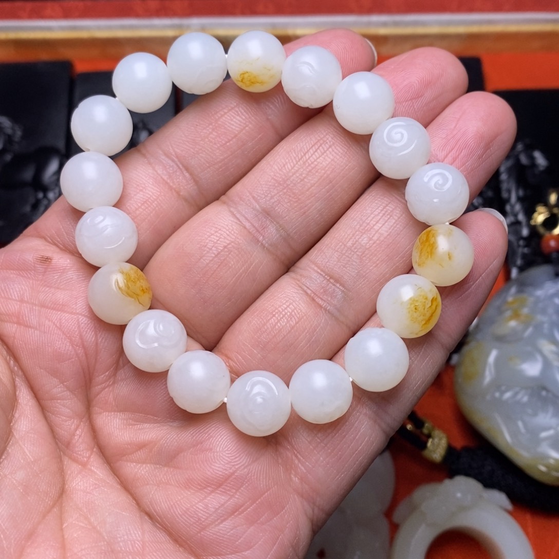 和田玉未镶嵌车挂