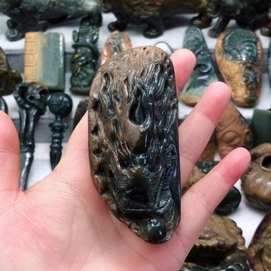 岫岩河磨玉（透闪石质玉）把件未镶嵌