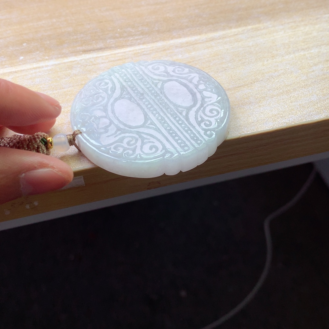 翡翠颈饰未镶嵌吊坠