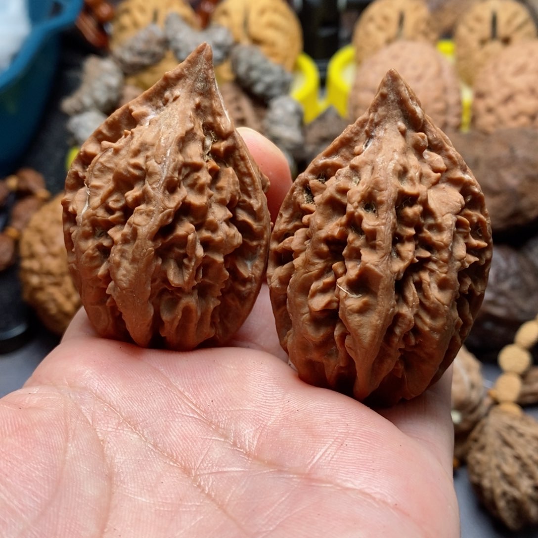 文玩核桃吊坠料****音核桃30