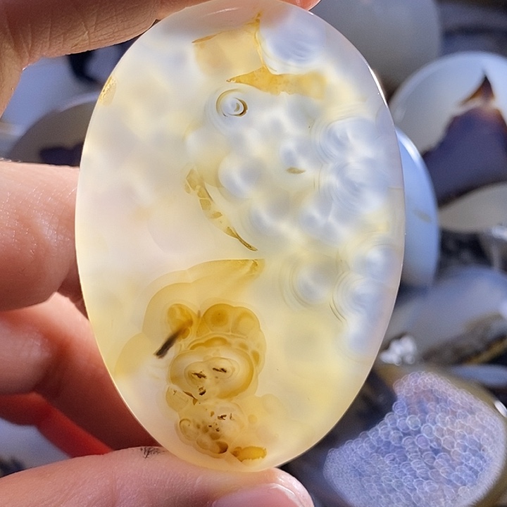 未镶嵌颈饰玛瑙/玉髓高**姐