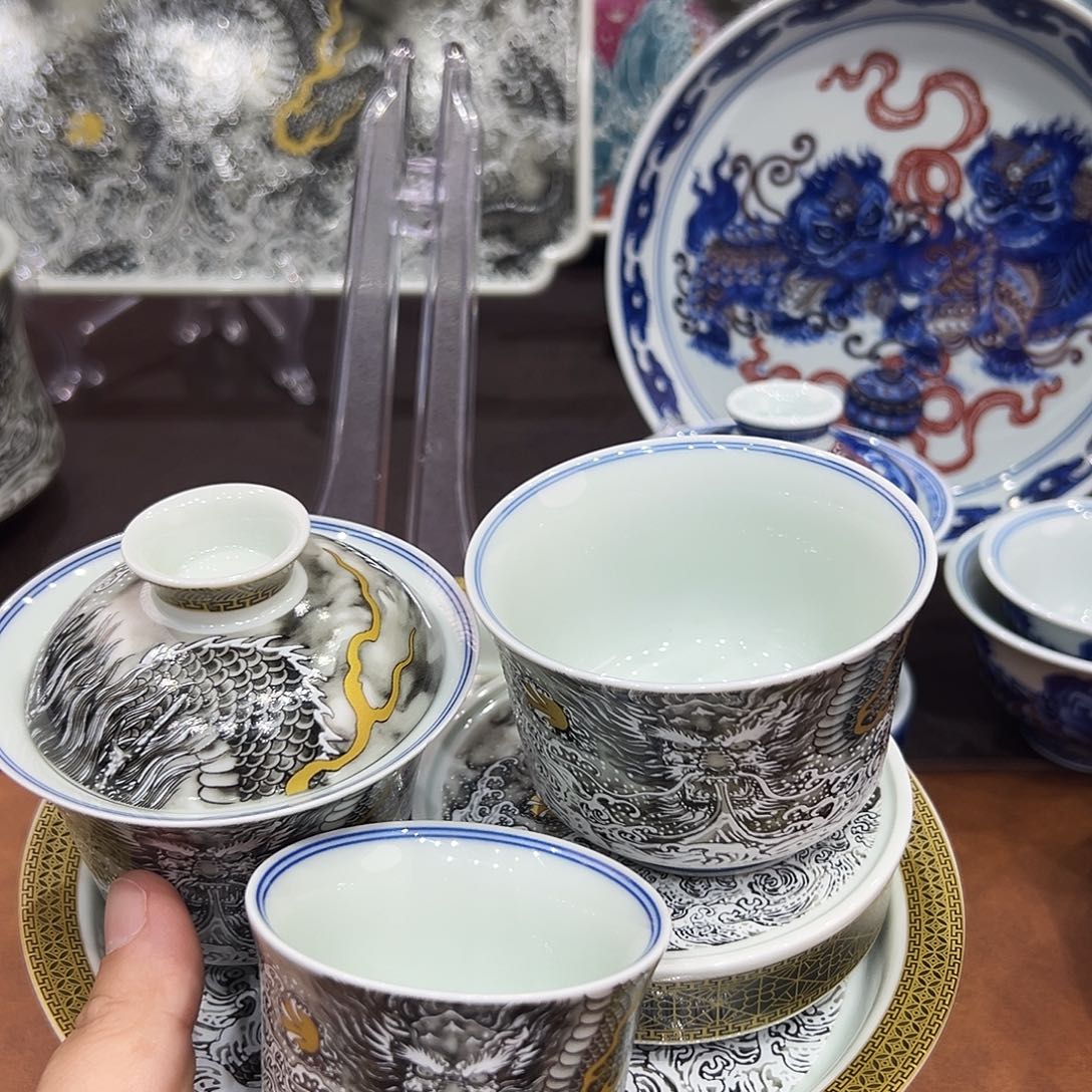 摆件共咯Ms默默无闻