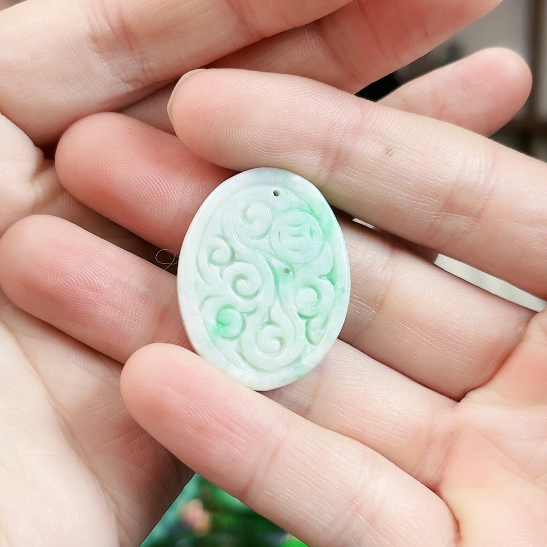 翡翠颈饰未镶嵌吊坠多样性