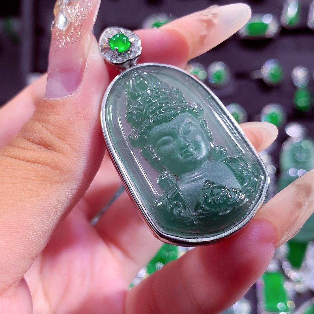 翡翠未镶嵌颈饰挂件