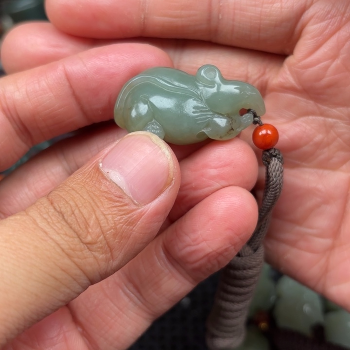 和田玉吊坠未镶嵌