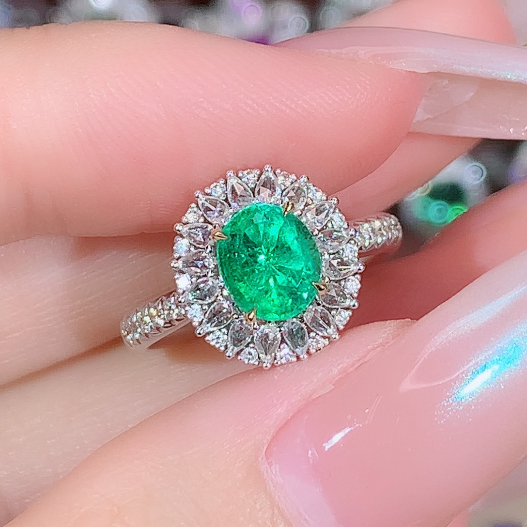 戒指18K金镶嵌祖母绿1.06ct/天然宝石/七天无理由