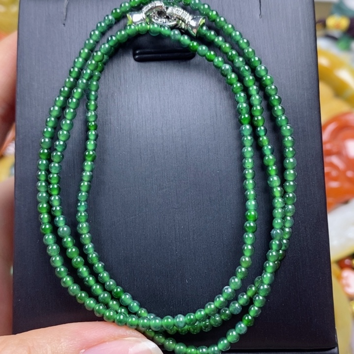 翡翠吊坠(赠链)未镶嵌