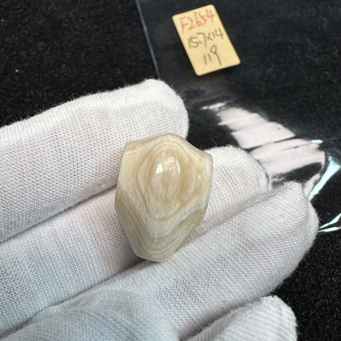 F2654天然猛犸象牙冰料果冻料鲨鱼背三通15.7*14mm