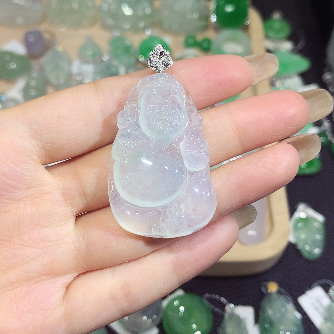 翡翠18K金镶嵌颈饰财