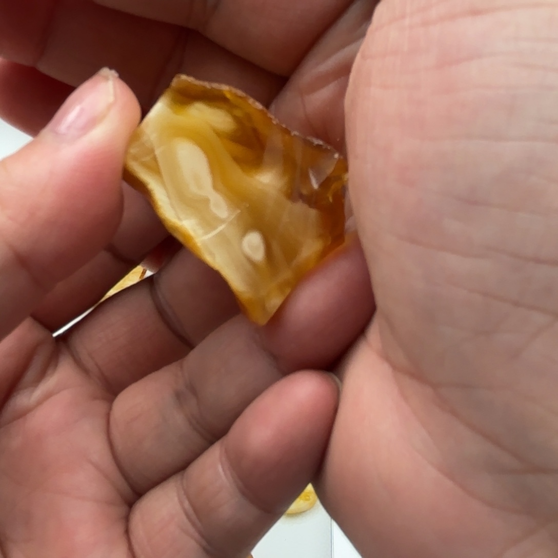 定制琥珀未镶嵌S**W琥珀
