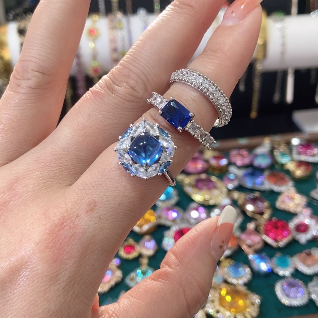 66锆石（处理）戒指