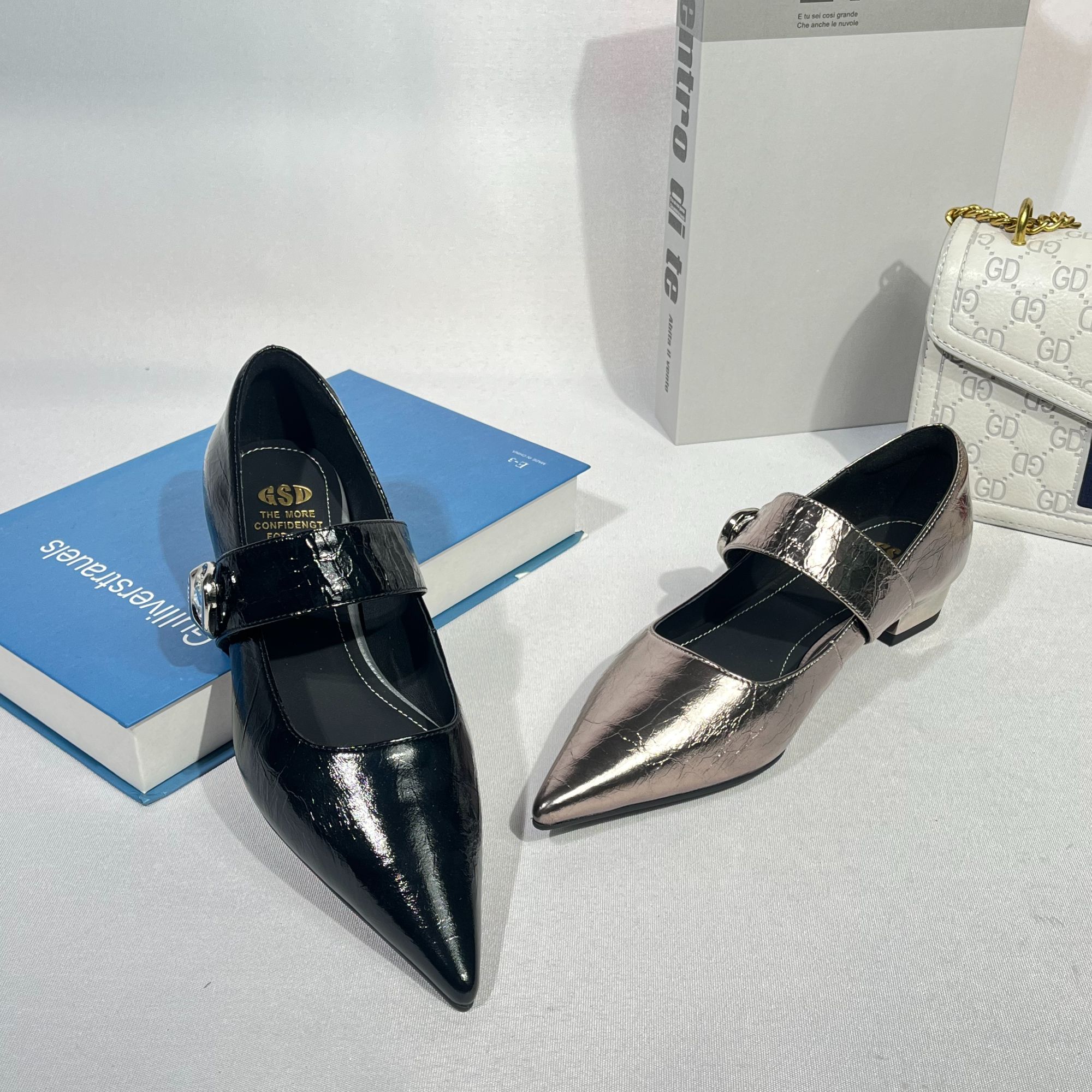 【茜尔薇雅】【2.5CM 】2025春季气质百搭金属牛皮真皮方头女士单鞋