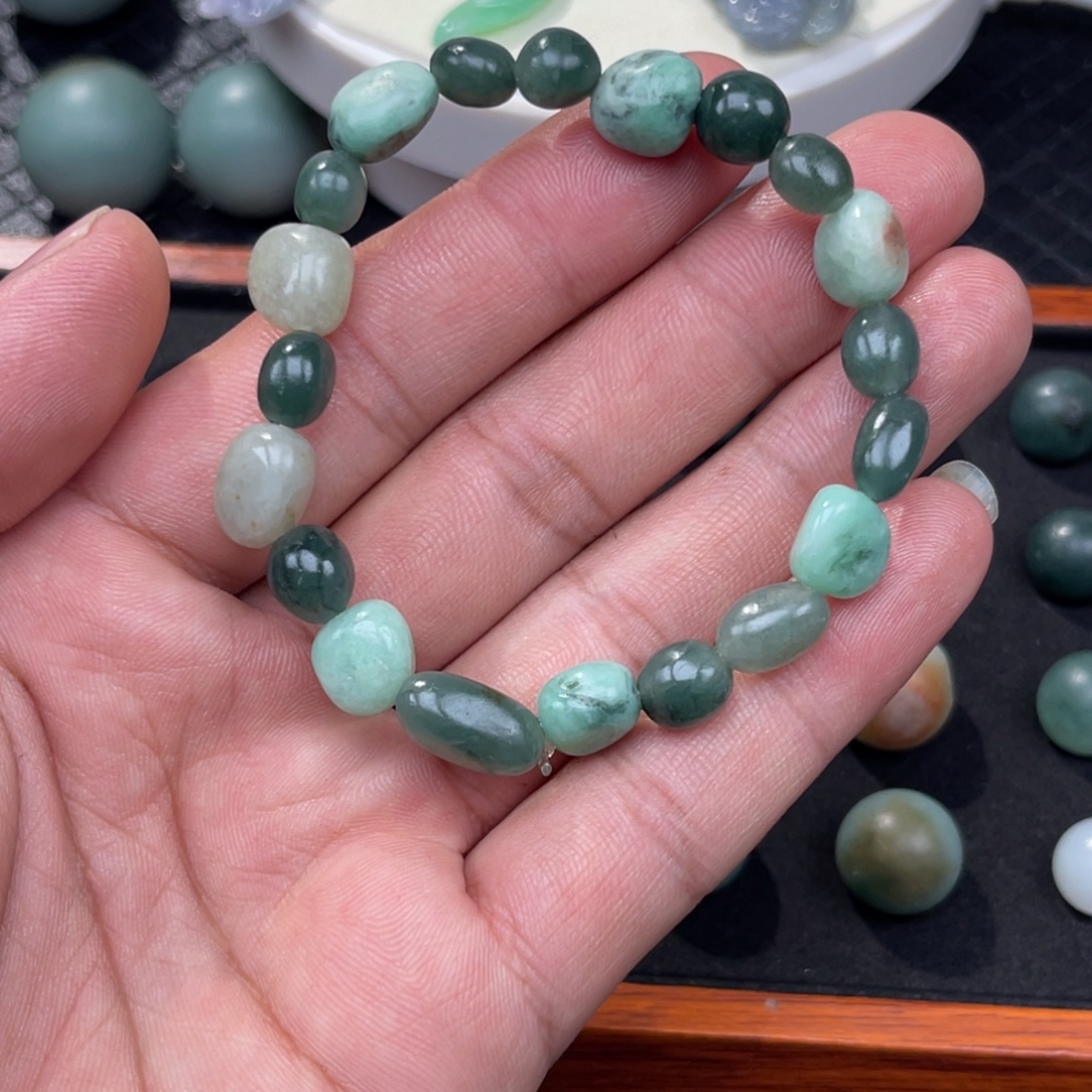 翡翠未镶嵌手串随形珠王炸