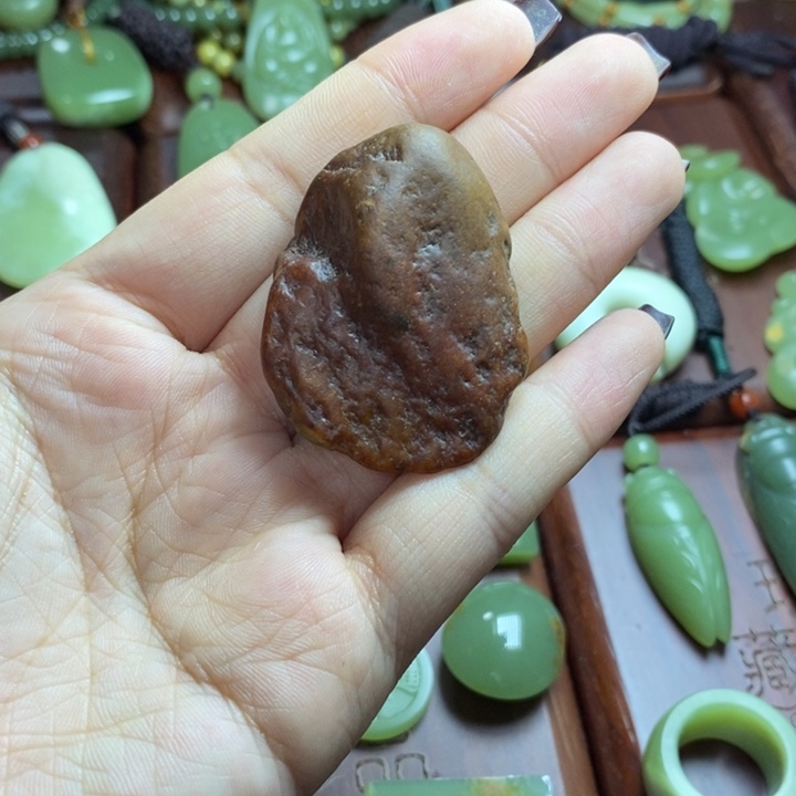 岫岩河磨玉（透闪石质玉）颈饰未镶嵌