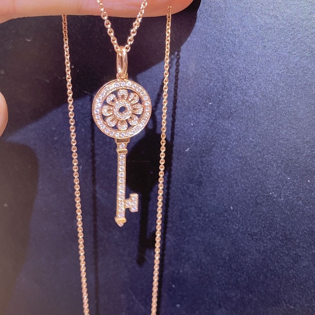 项链钻石18K金镶嵌太阳花钥匙k玫