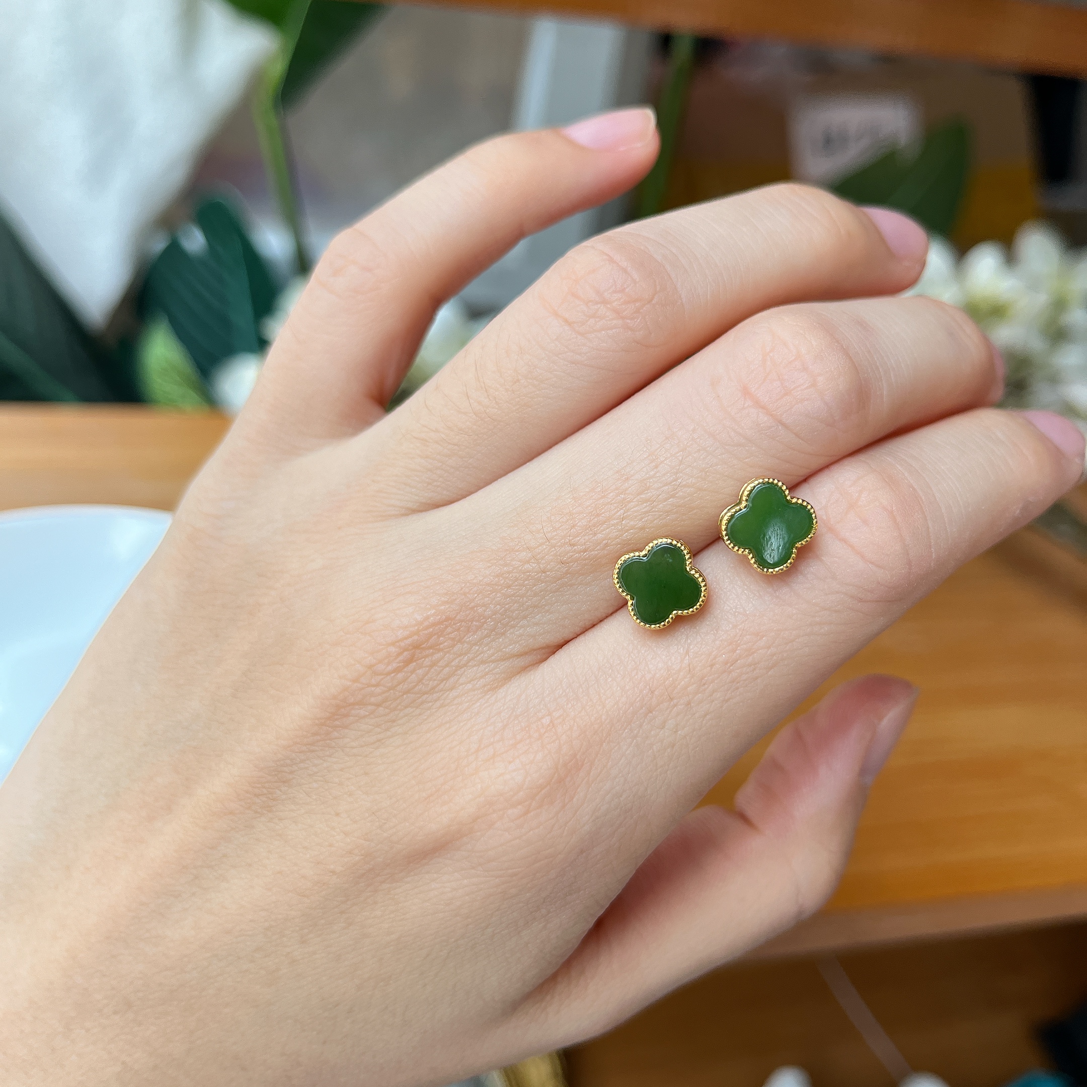 【郭老师】约4*8mm碧玉四叶草耳钉