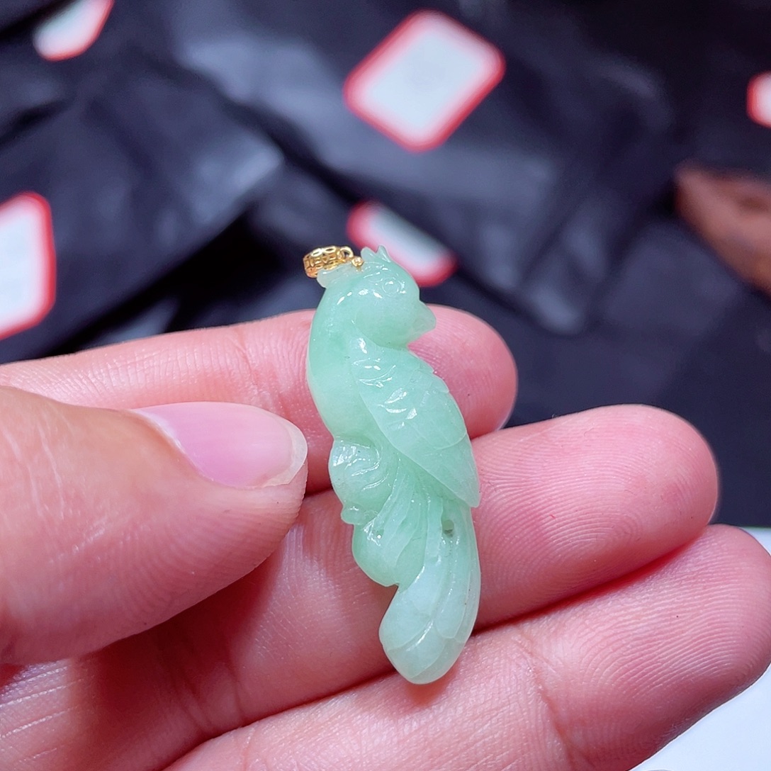 翡翠18K金镶嵌颈饰翡翠