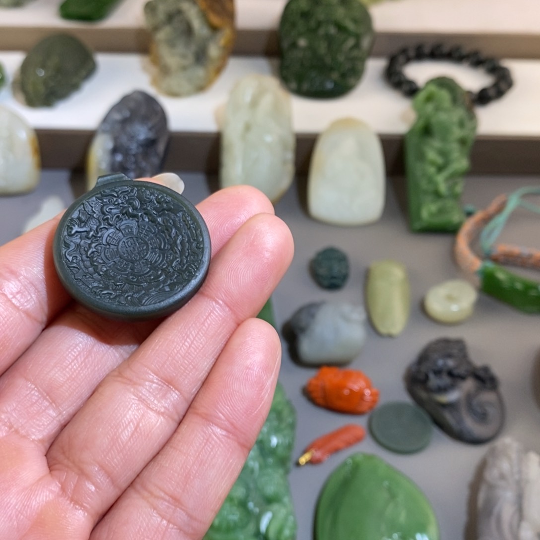 和田玉颈饰未镶嵌定制