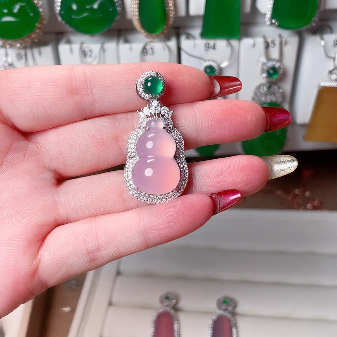 玛瑙/玉髓吊坠(赠链)未镶嵌