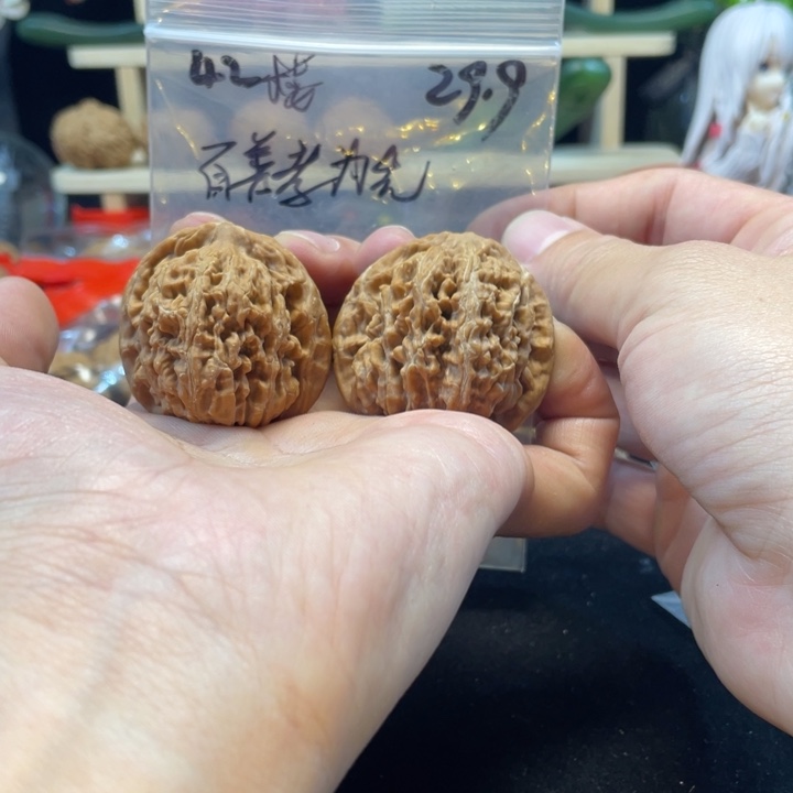文玩核桃把件百****42四座楼