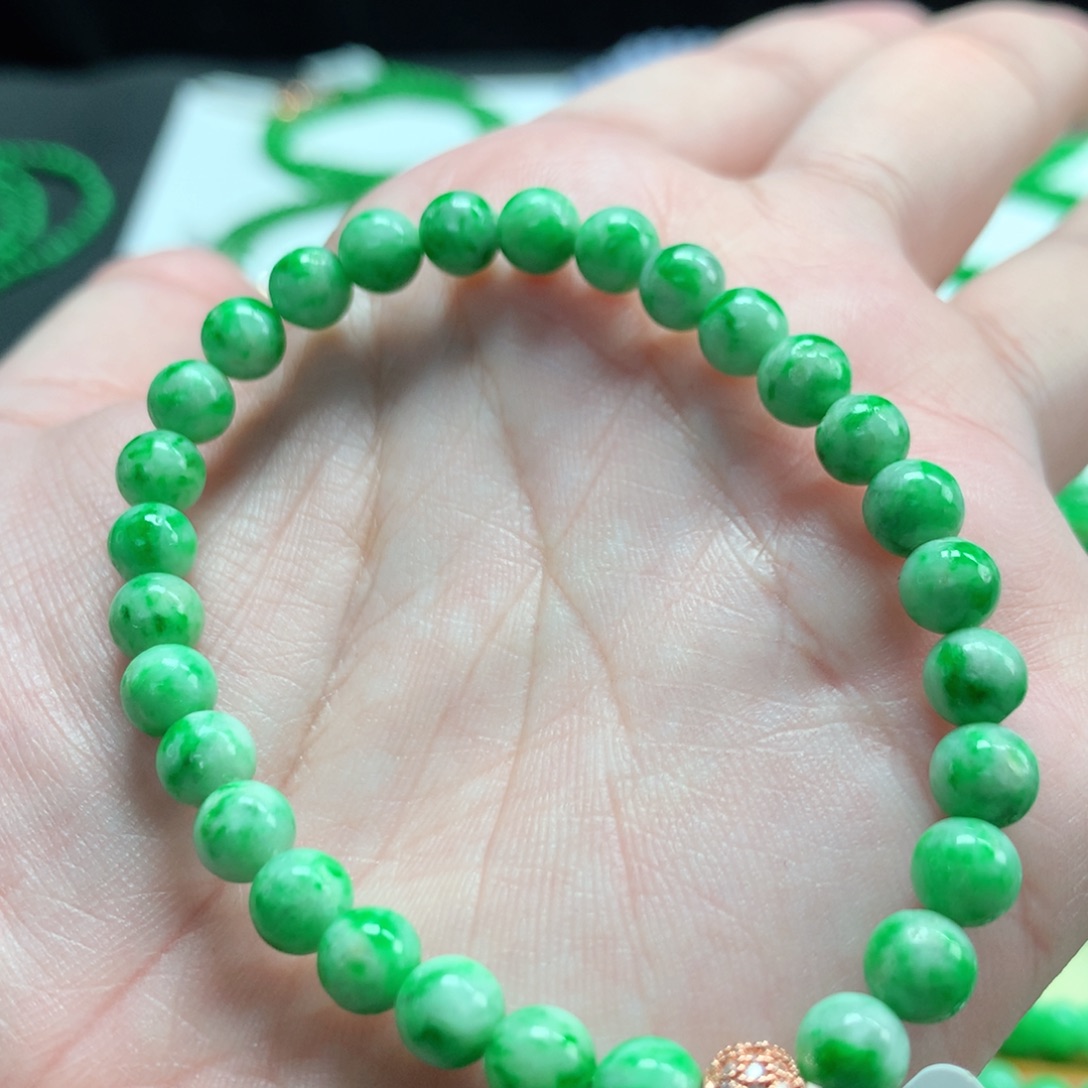 翡翠未镶嵌手链翡翠