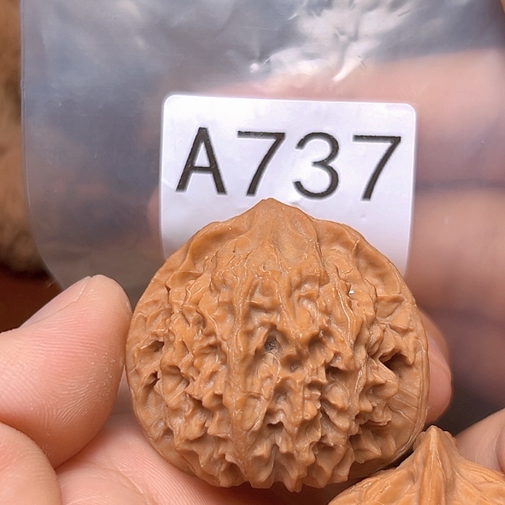 文玩核桃吊坠42血灯笼