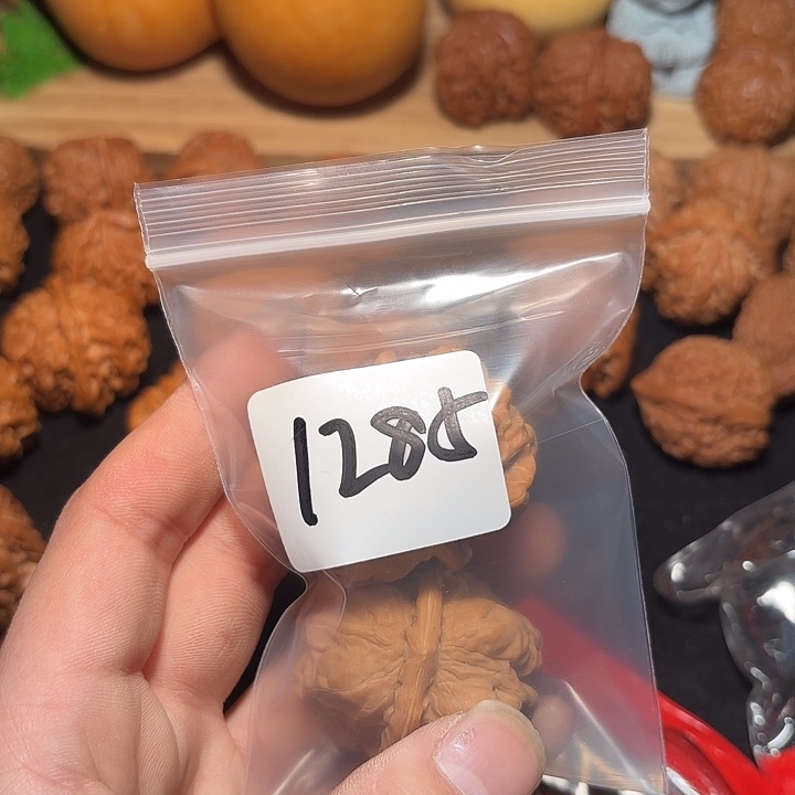 N***文玩核桃把件38 尺  蛤蟆头     1285