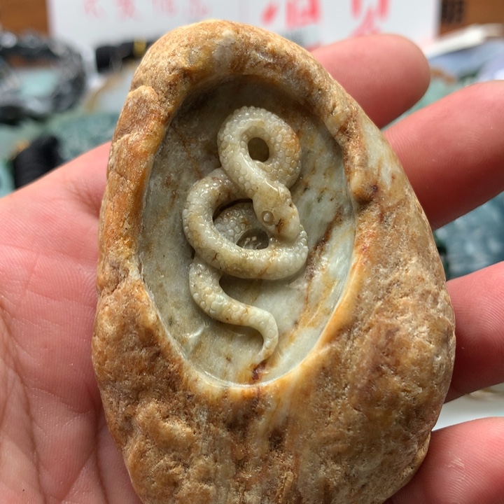 翡翠颈饰未镶嵌保真天然a货翡翠