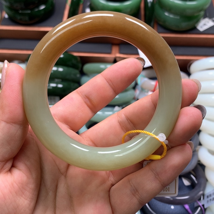 【闪购商品】未镶嵌手镯和田玉