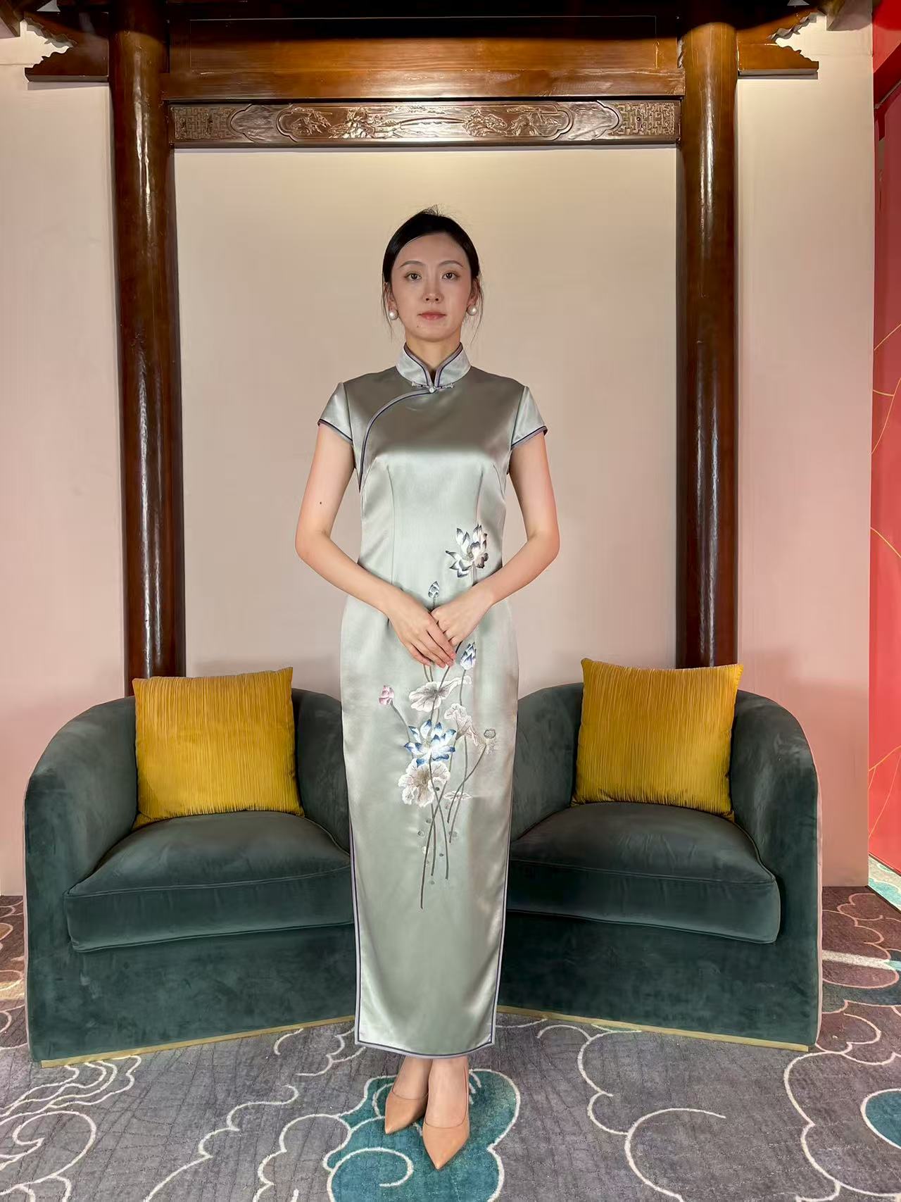 懿菲清幽碗莲(旗袍)YF17263092-3339