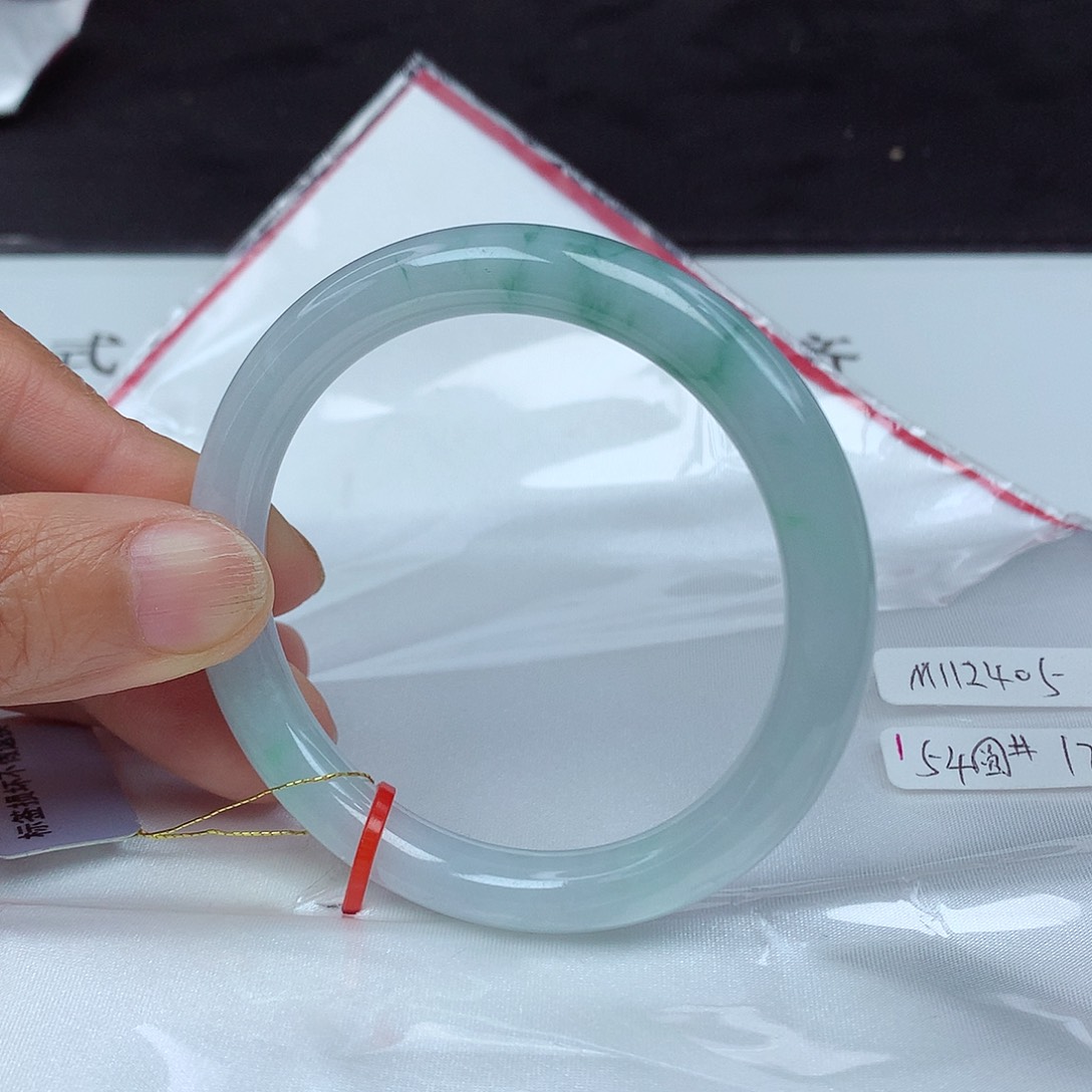 翡翠手镯未镶嵌54圈2405