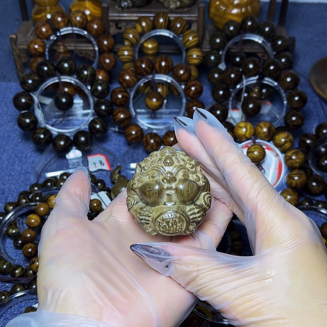 手串/手链楠木（金丝楠）手把件貔貅