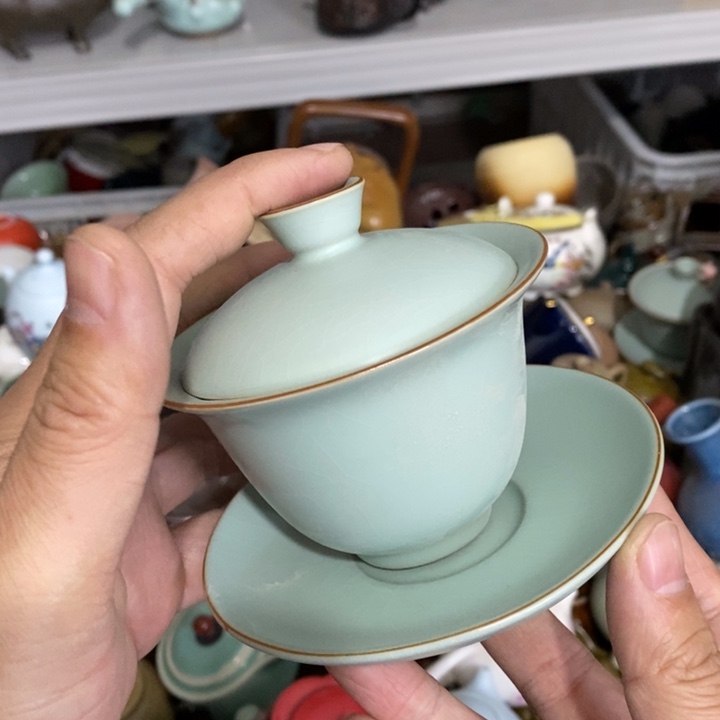 陶瓷艺术品及陶瓷壶