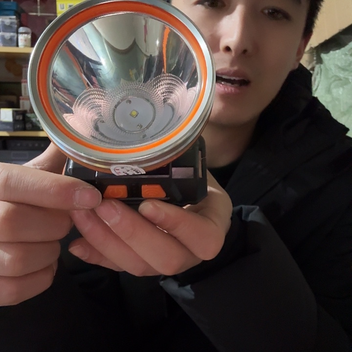 白光大光杯头灯回去自己充电