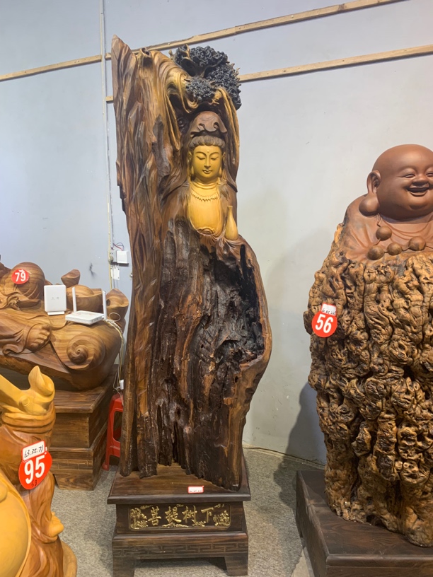 黄杉木落地大摆件观音菩萨