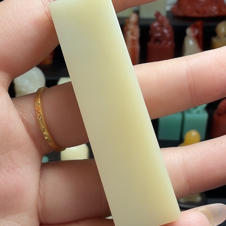 昌化石印石老性芙蓉手牌