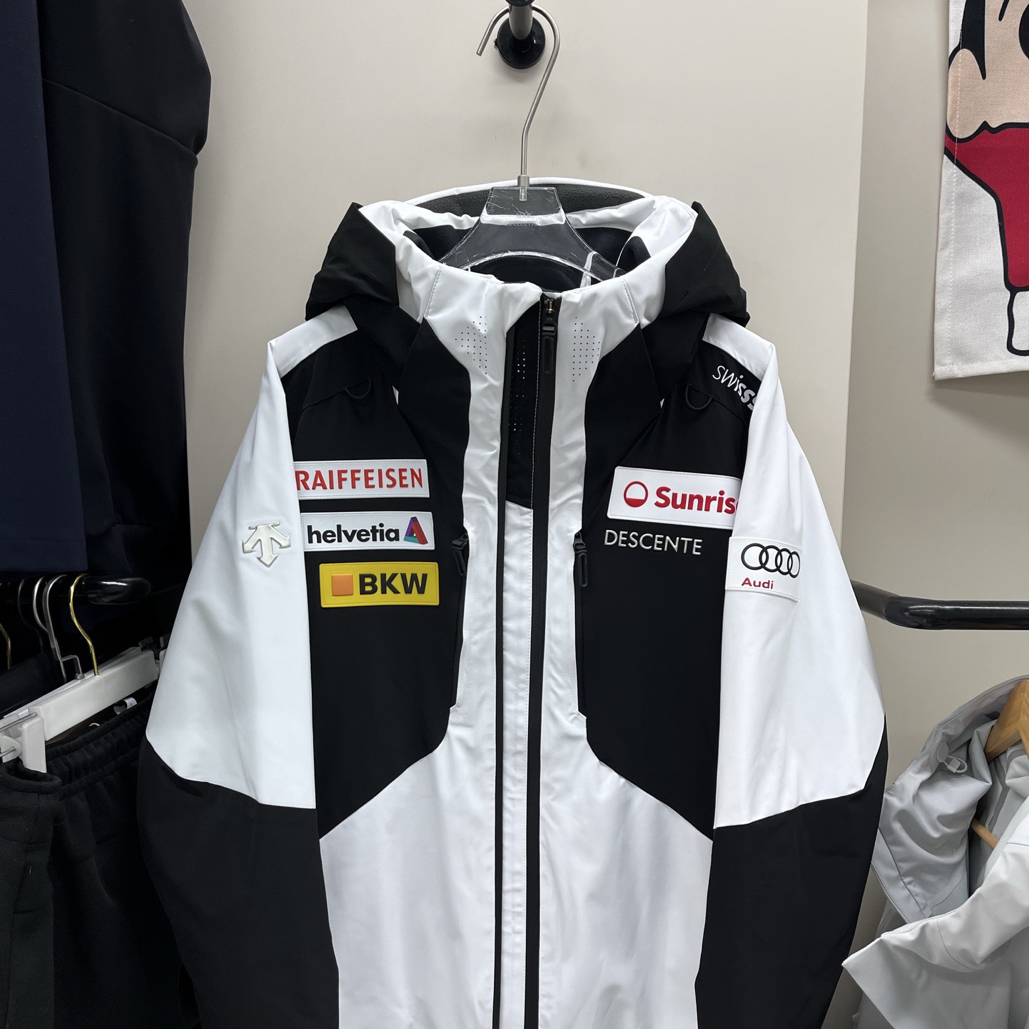 99新 DESCENTE/迪桑特 联名限量款奥迪标滑雪服L码 胸围64 衣长72