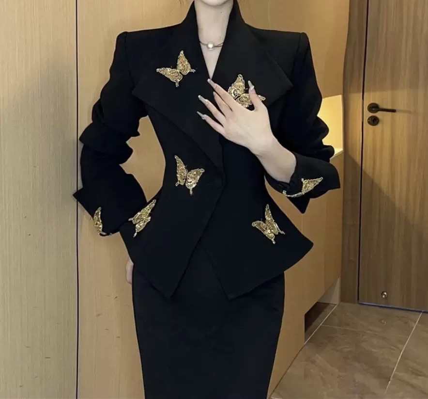 气质名媛网红爆款西服上衣英伦风外搭女神气质轻奢高端职业装修身