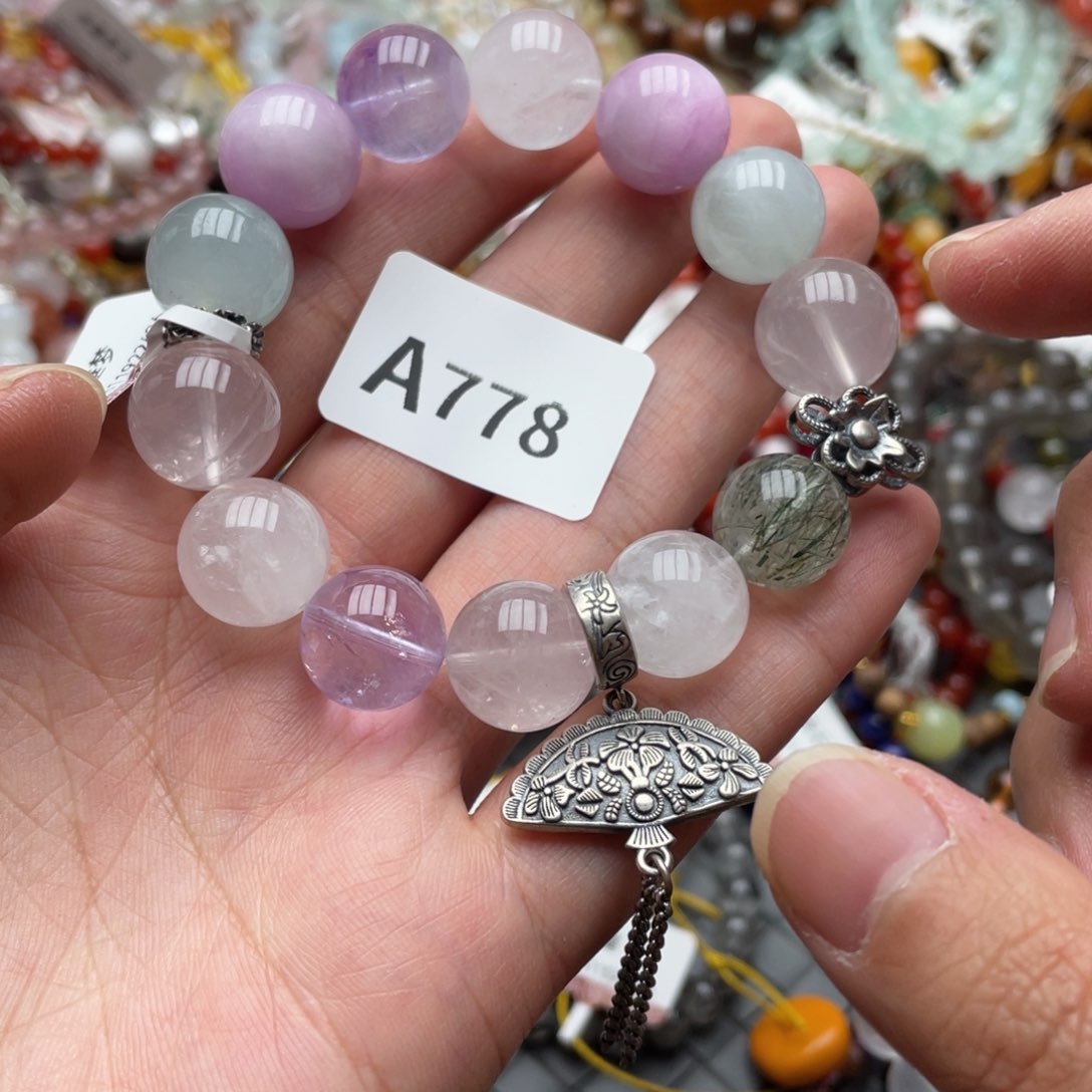 未镶嵌手链水晶多样性