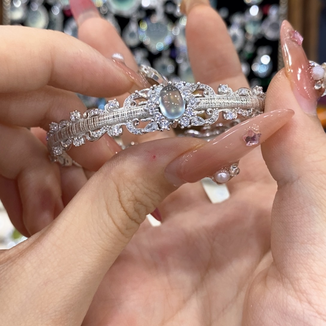 蛇纹石玉银S925镶嵌手镯抱*.