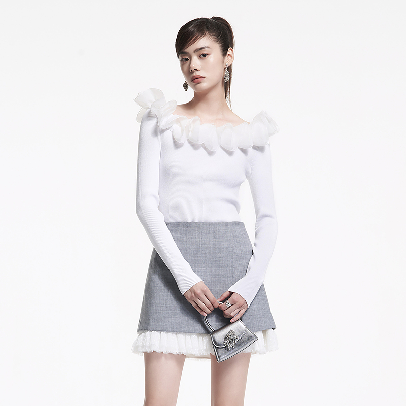 【粉丝专属】Caroline秋季新款优雅一字领荷叶边针织上衣ERC4M08C