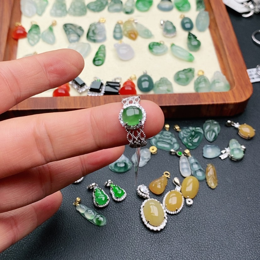 【闪购商品】翡翠耳饰银S925镶嵌p****n戒指