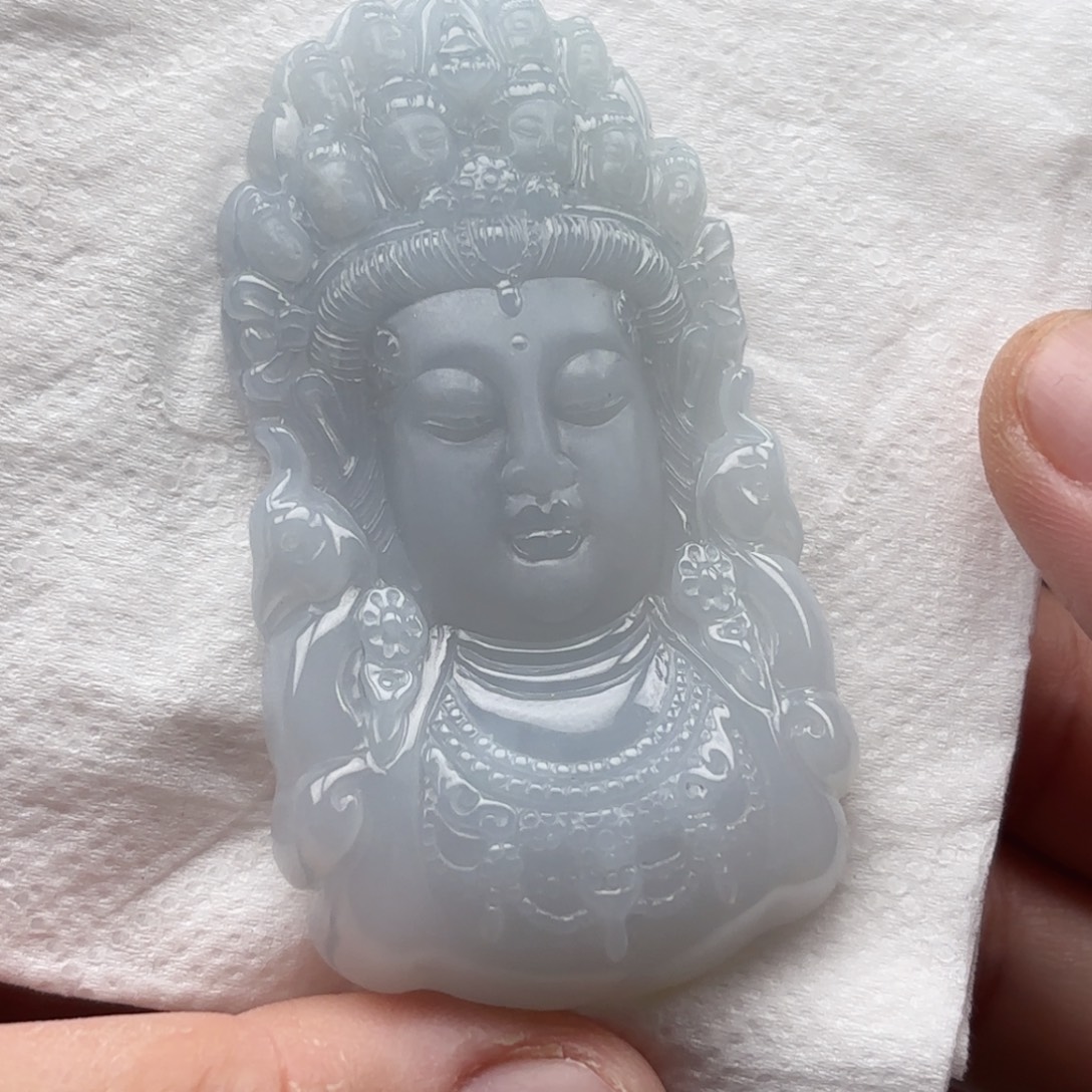 翡翠未镶嵌颈饰观音