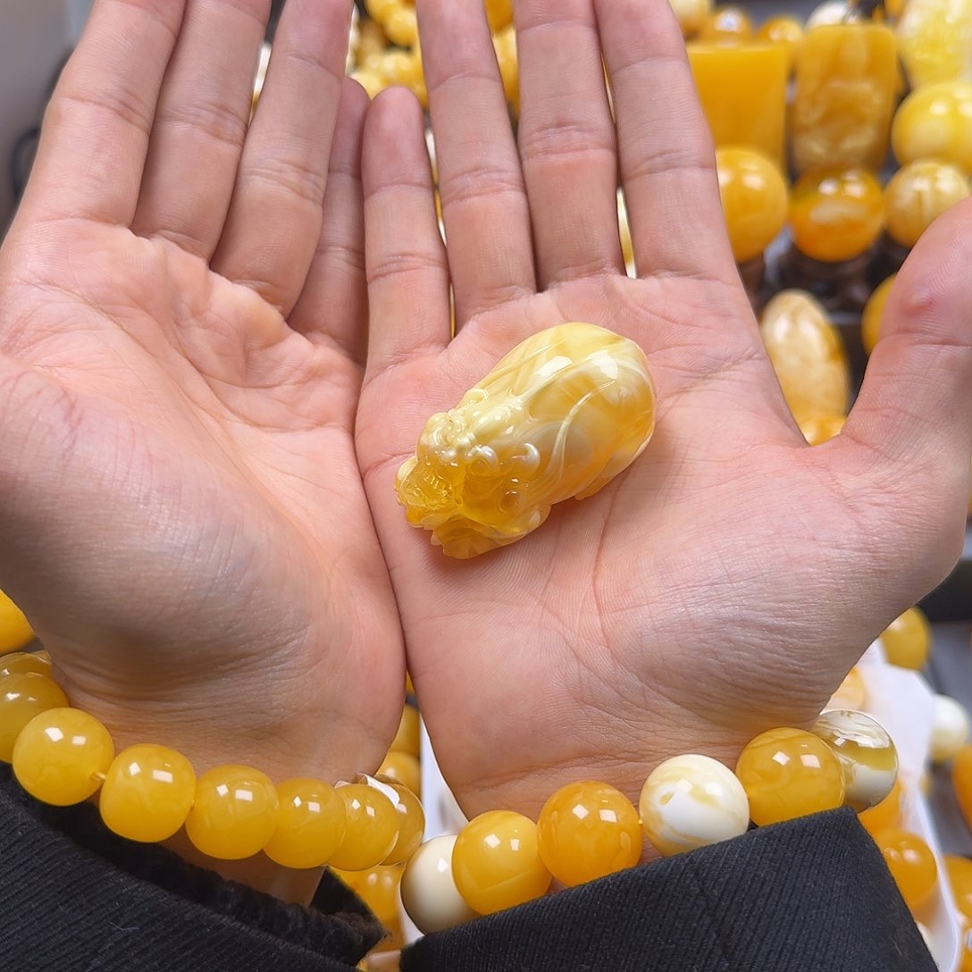 蜜蜡珠宝奇石未镶嵌貔貅