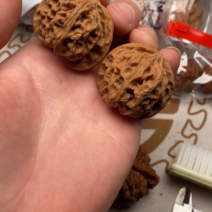 無***丑文玩核桃吊坠苹果园