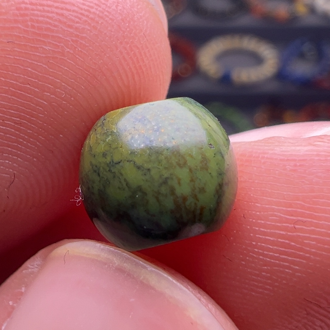 只买单纯的吊坠，没带链子，属的性质。