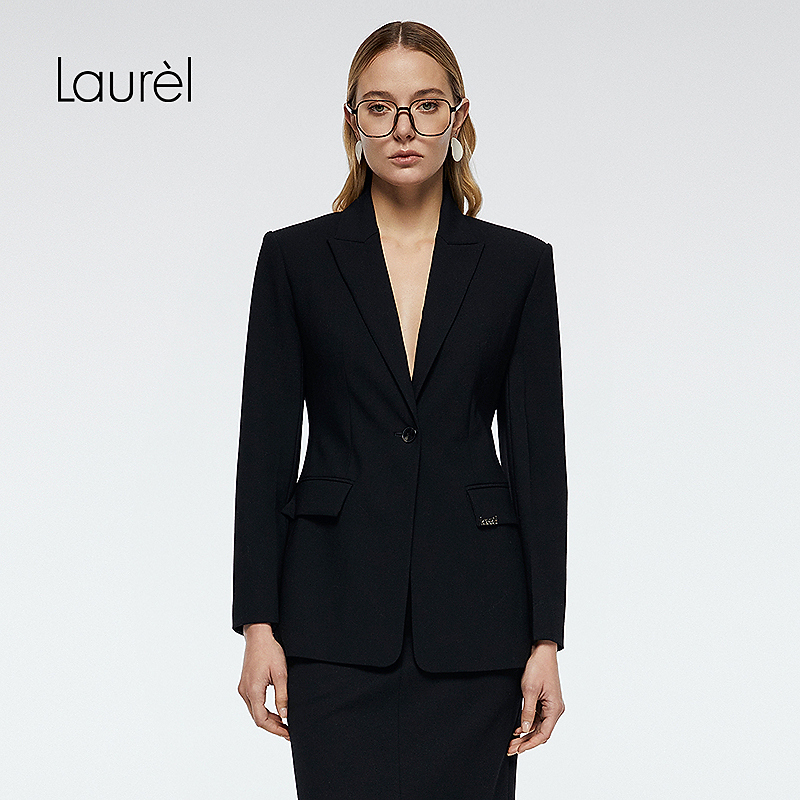 Laurel劳芮25秋新款立裁修身收腰西装女LWD363T00700