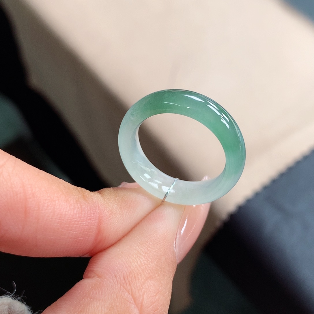 翡翠戒指未镶嵌14圈