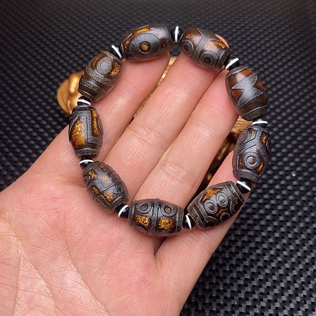 白***主玛瑙/玉髓未镶嵌手链