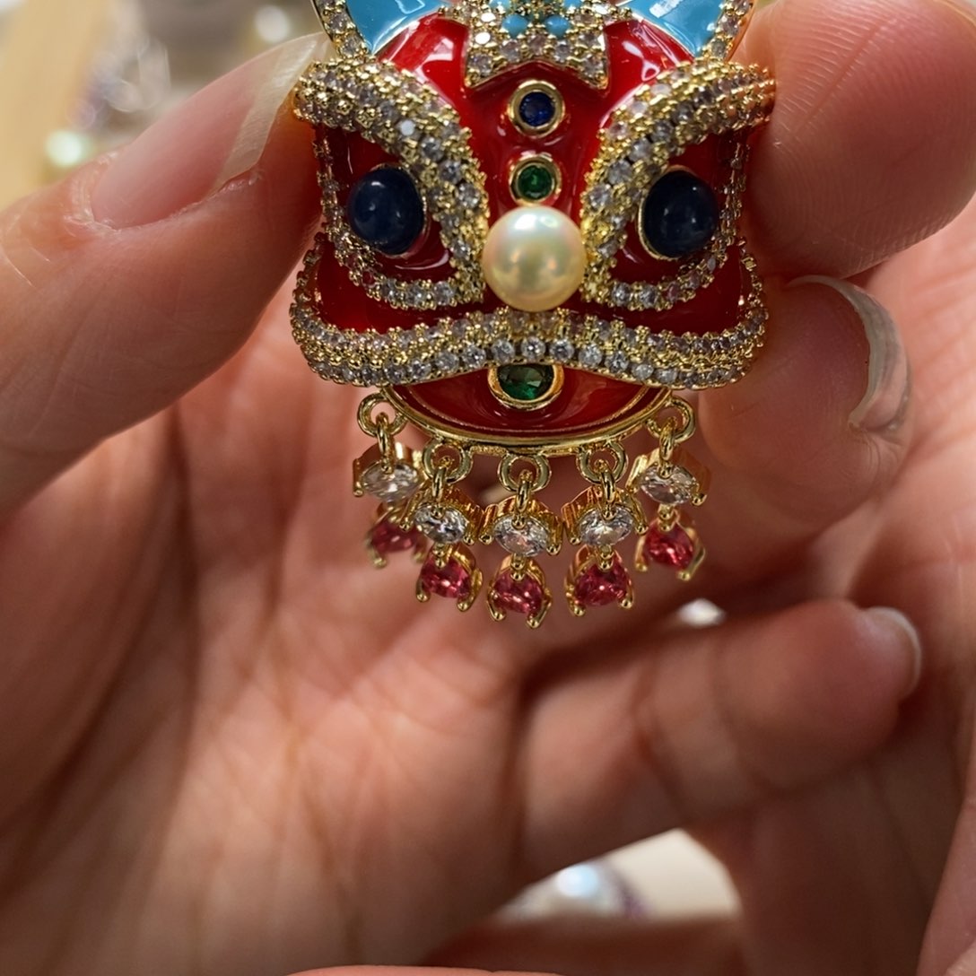 海水珍珠胸饰合金